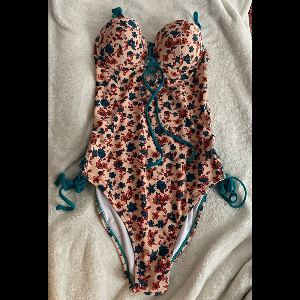 One piece swimsuit